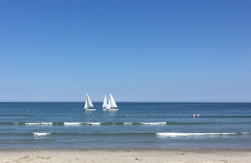 Green Harbor-Cedar Crest House | Home by the Sea and 1 minute walk to the beach