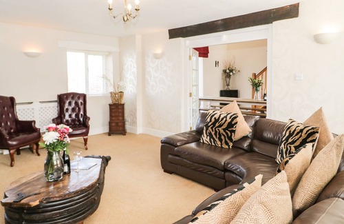Saint Asaph Cottage | HOME FARM, pet friendly, character holiday cottage in St Asaph