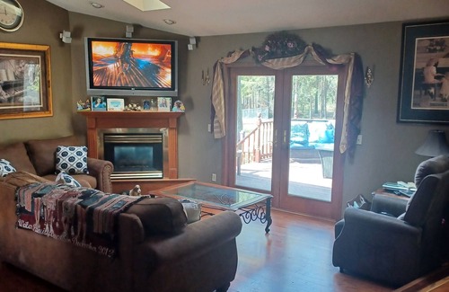 Stevens Point House | Home for rent during 2025 NFL Draft. 90 minute drive to Green Bay