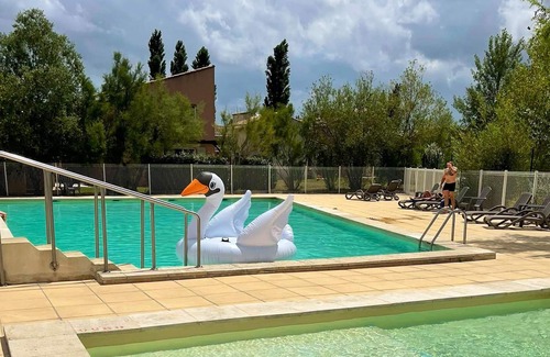 Saint-Saturnin-les-Avignon House | Homerez - Nice house for 6 ppl. with shared pool at Saint-Saturnin-lès-Avignon