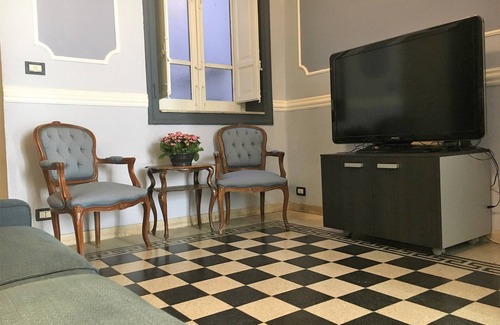 Palermo Apartment | Home Holidays At 33, Teatro Massimo