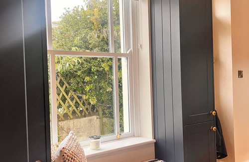 Appledore House | Home in Appledore with own parking and Hot Tub. Dogs welcomed