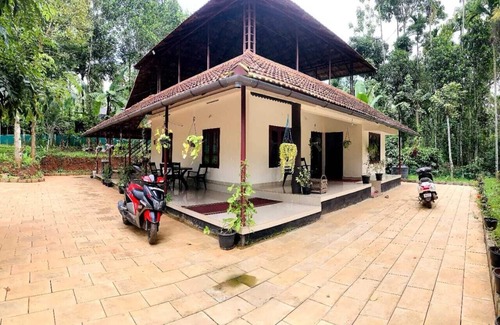 Kalloor House | Home Stay In Sulthan Bathery, WayanadnnA place that feels like home.