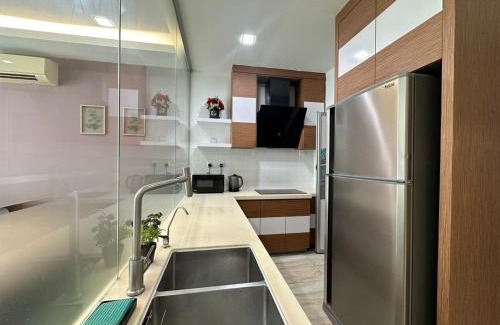 Taman Mount Austin Apartment | Home Suite Palazio Austin 3B2B