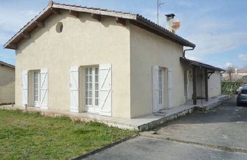 Le Teich House | Home Tranquility, easy access and close to everything