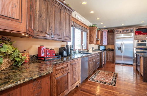 Kalispell House | Home w/private dock on Flathead River, hot tub & fireplaces - Flathead River Luxury Retreat