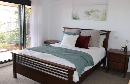 Ocean Grove House | Home With a View Close to Beach