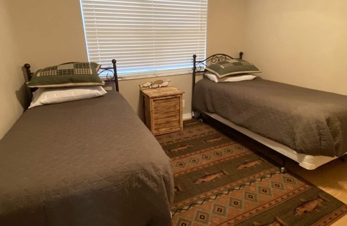 Mead House | Home with lake view and lake access 2 min away