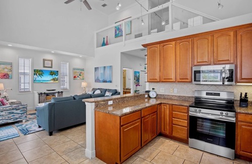 Holmes Beach House | Home with Private Pool and Hot Tub! 3 Blocks to Beach!