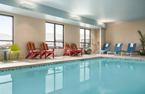 Central Colorado Springs Hotel | Home2 Suites By Hilton Colorado Springs I-25 Central
