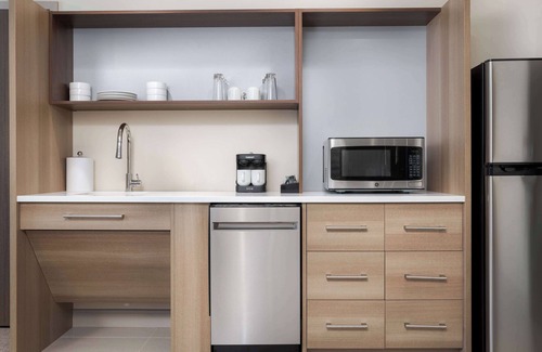 Franklin Hotel | Home2 Suites by Hilton Boston Franklin