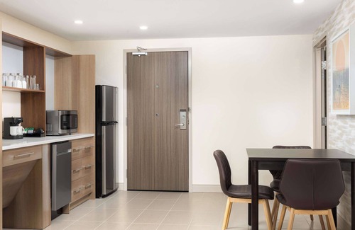 Franklin Hotel | Home2 Suites by Hilton Boston Franklin