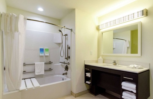 Portland Hotel | Home2 Suites by Hilton Portland