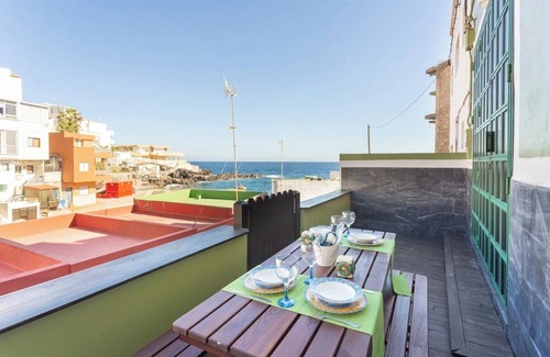 Guimar Ski Chalet | Home2Book Charming Sea Front House