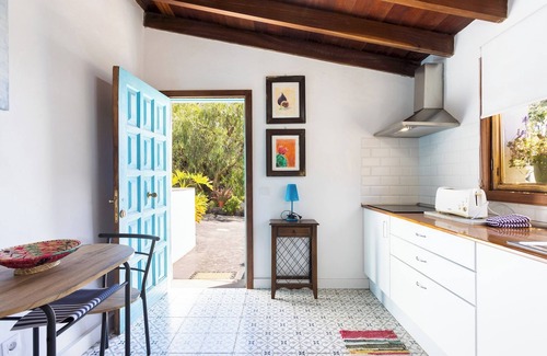Llano del Moro Apartment | Home2Book Garden Haven Apt BBQ, Classic & Cozy