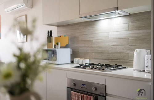 Homebush Apartment | Homebush3房可住7人配套厨房大公寓