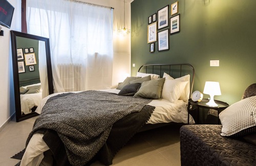 Crescenzago House | HomeHotel - Paruta 65 Poseidon