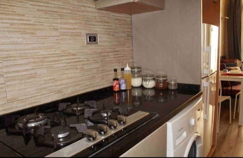 Al Swaifyeh Apartment | Homelike studio 13 mins away from downtown- steps to great food, cafes and shops