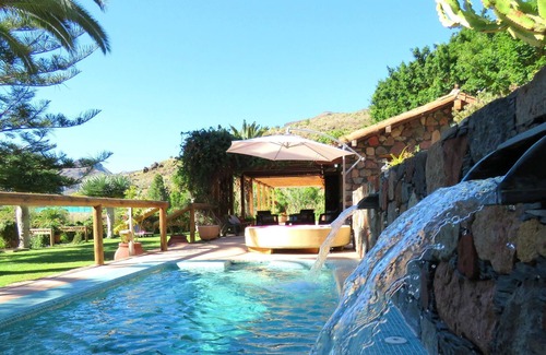San Bartolome de Tirajana Villa | Homerez - Spacious villa With garden and mountain view