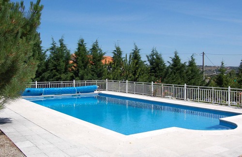 Guarda House | Homerez - Amazing house for 10 ppl. with swimming-pool at Vila Fernando