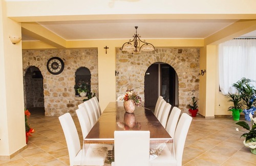 Castelforte Apartment | Homerez - Appartement 10 km away from the beach for 4 ppl. with balcony