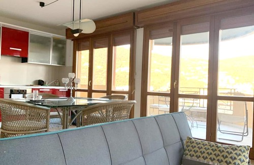 Pasteur Apartment | Homerez - Appartement 4 km away from the beach for 5 ppl. with sea view at Nice