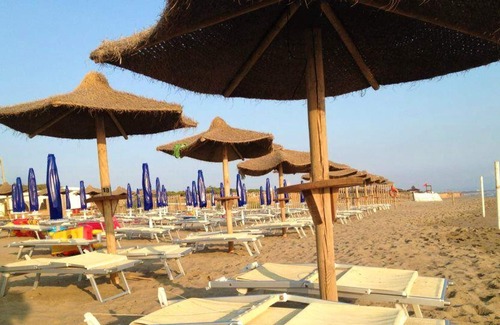 Eboli Apartment | Homerez - Appartement 450 m away from the beach for 7 ppl. with shared pool