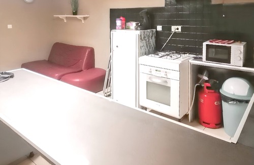 Montfavet Apartment | Homerez - Apt. Avignon w/Terrace