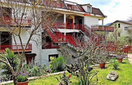 Calvello Apartment | Homerez - Apt. Calvello, parking