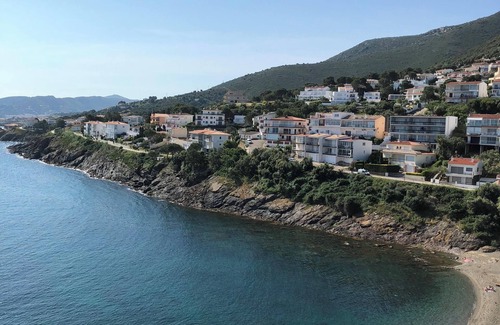 Llanca Apartment | Homerez - Apt. Llançà - Sea View