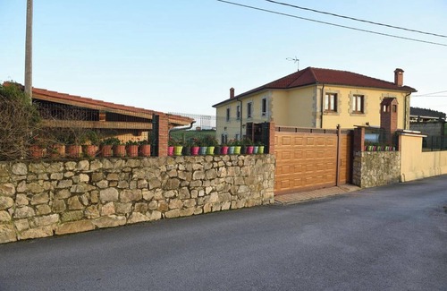 Mogro Apartment | Homerez - Apt. Mogro - Sea view