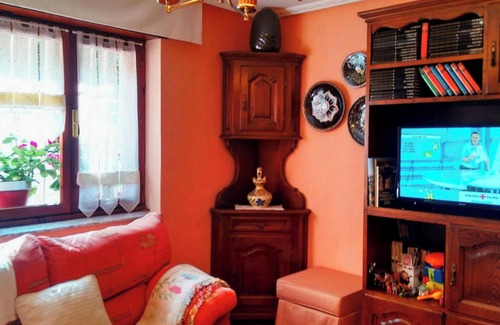 Villamayor Apartment | Homerez - Apt. Villamayor + mountain view