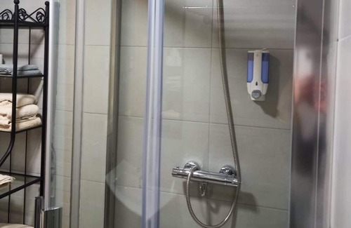 Viana do Bolo Apartment | Homerez - Beautiful apartement for 6 ppl. with garden and terrace at Mourisca