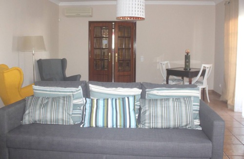 Sao Simao House | Homerez - Big house 16 km away from the beach for 9 ppl. with swimming-pool