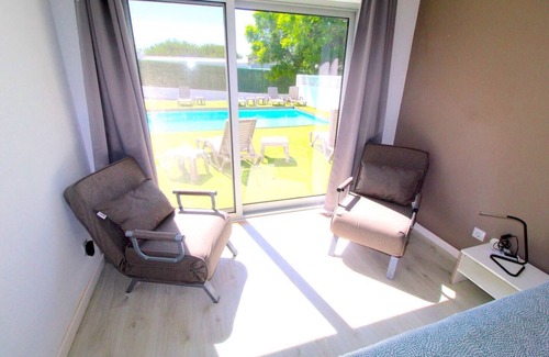 Gambia-Pontes-Alto da Guerra Villa | Homerez - Big villa for 22 ppl. with shared pool, jacuzzi and terrace at Setúbal