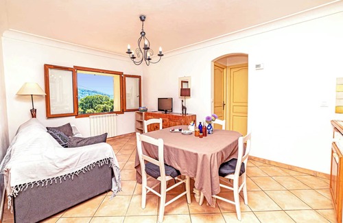 Le Bar-sur-Loup Apartment | Homerez - Charming apt - Le Bar-sur-Loup