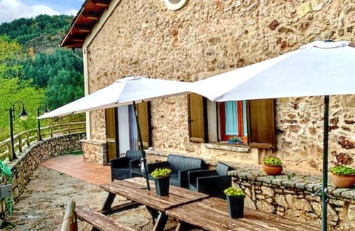 Ogassa House | Homerez - Charming House in Ogassa