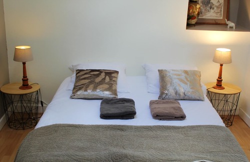 Vasles House | Homerez - Charming house in Vasles with private garden