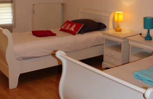Vasles House | Homerez - Charming house in Vasles with private garden