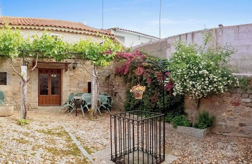 Anora House | Homerez - Charming House in Añora with Garden
