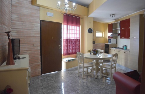 Reggio Calabria Apartment | Homerez - Cosy flat in Reggio Calabria