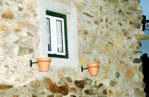 Fundao House | Homerez - Cozy House with Garden and Terrace