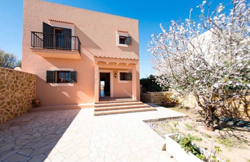 Sant Jordi de Ses Salines Villa | Homerez - Villa in Sant Josep de sa Talaia
