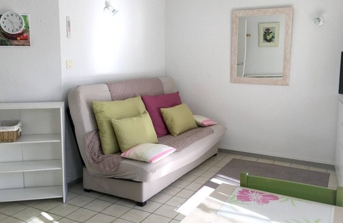 Digne-les-Bains House | Homerez - House for 4 ppl. with shared pool, spa and garden at Digne-les-Bains