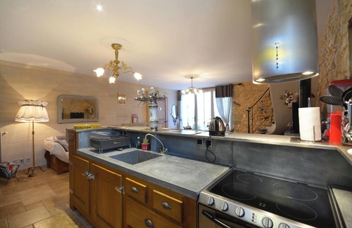Le Thor House | Homerez - House in Le Thor with shared pool
