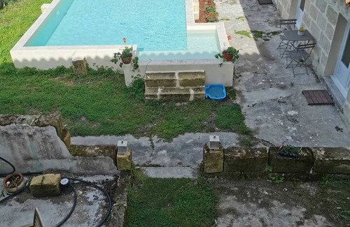 Sainte-Terre House | Homerez - House in Sainte-Terre