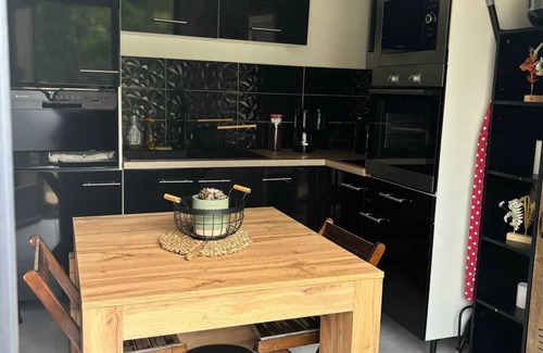 Noe House | Homerez - House with spa and garden in Noé