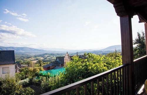 Rozuelo House | Homerez - Mountain house in Tedejo.