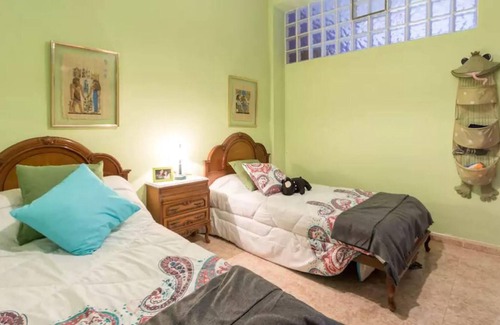 Fuente Vaqueros Apartment | Homerez - Nice appartement for 6 ppl. with terrace at Fuente Vaqueros