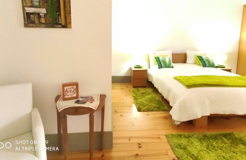 Old Town Apartment | Homerez - Nice appartement for 2 ppl. with balcony at Guimarães